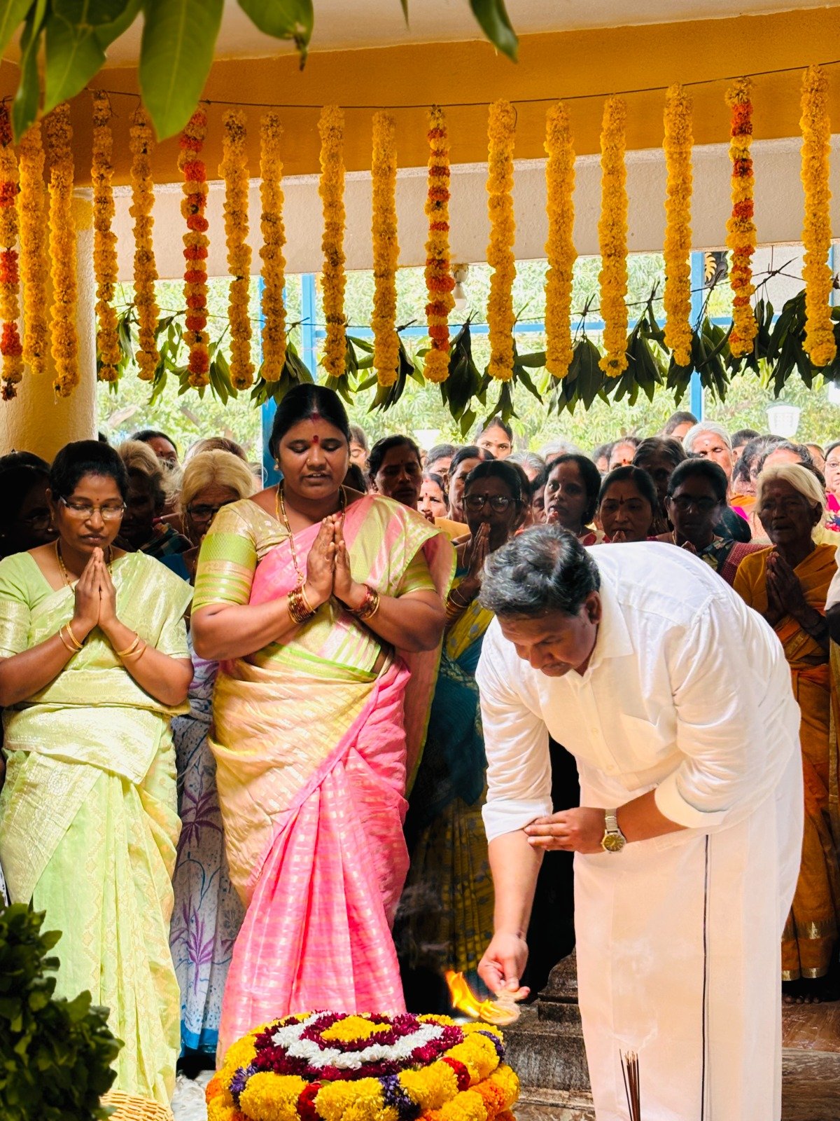 పూజా కార్యక్రమం చిత్రాలు